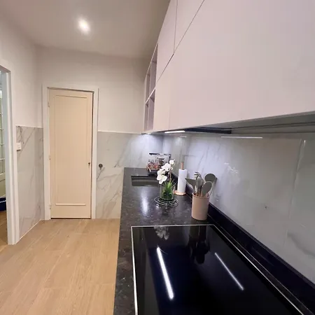 Entier Dans Maison Individuelle -2 - 2 A 4 Personnes - A 200 Metres De Monaco - 4 Minutes Du Casino Et De La Gare *